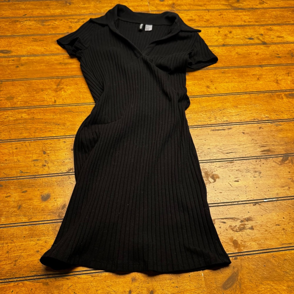 HM Divided Womens Black Ribbed Knit‎ Polo Mini Dress Short Sleeve V-Neck Size M